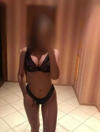 Девушка массажистка Дарья, салон Дарья